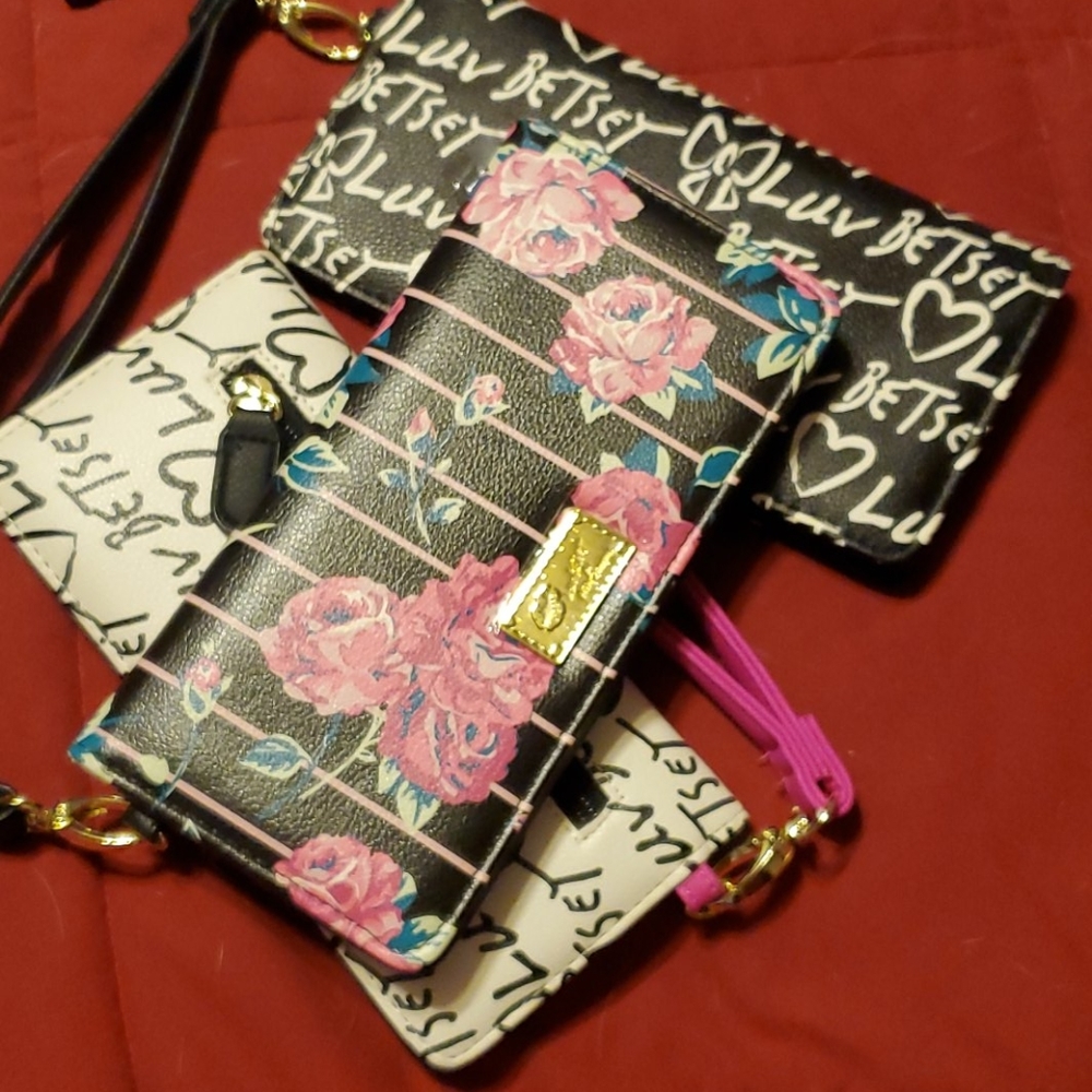 Betsey Johnson billfold wallet with wristlet